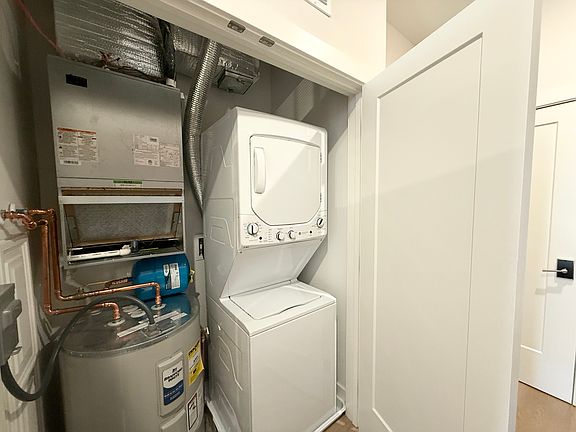 5th image of 128 W Girard Ave #409