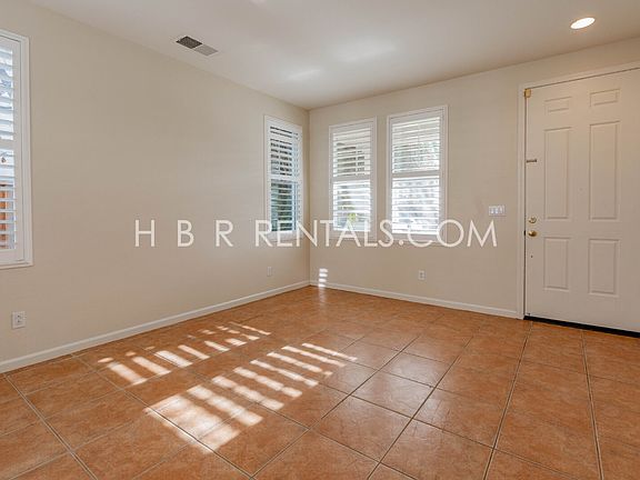 4th image of 2459 Gaines Ln