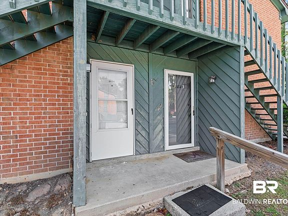 2nd image of 500 Grant St APT D114