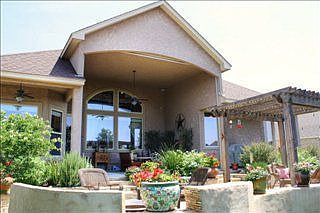 3rd image of 527 Lodge Creek Dr