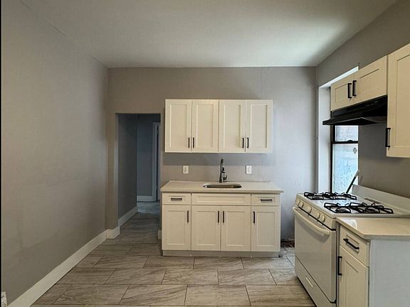 4th image of 6.5 Bergen Ave #6A