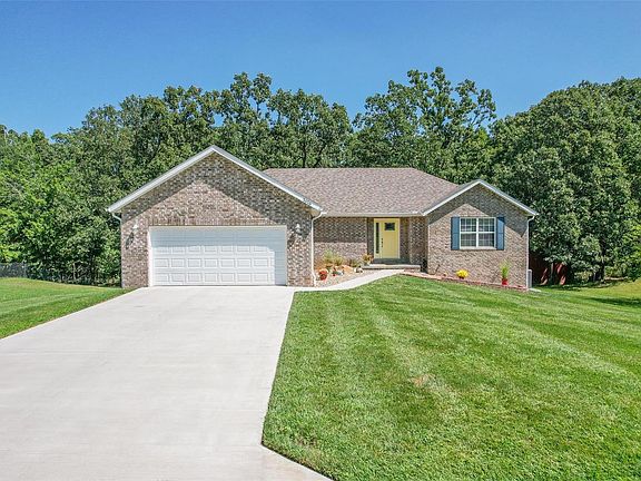 3rd image of 1616 Woodhill Dr