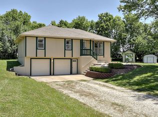 8400 E 221st St, Peculiar, MO 64078