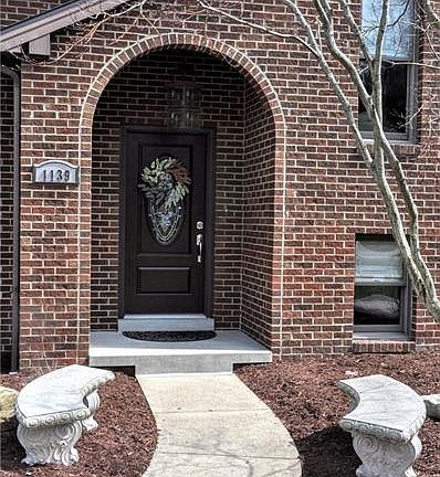 2nd image of 1139 Oakwood Dr