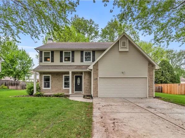 904 NW Winterset St, Lees Summit, MO 64081