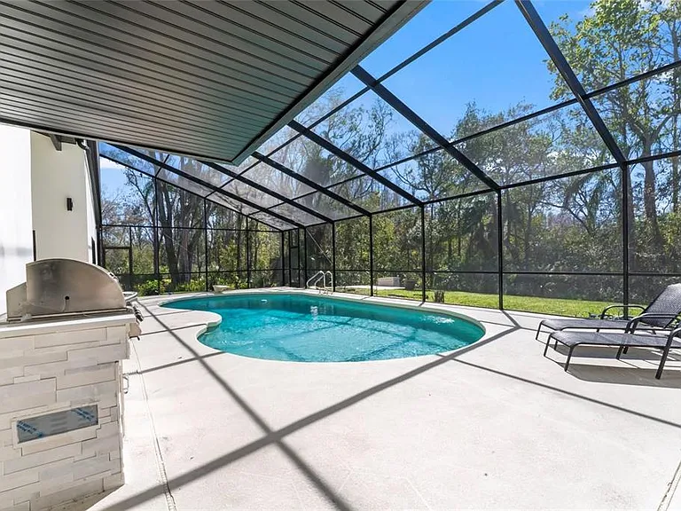 4520 Pine Hollow Dr — Photo 36