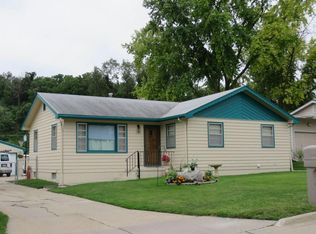 731 Lori Ln, Council Bluffs, IA 51503
