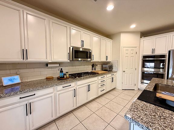 4th image of 10128 Ocher Valley Ave