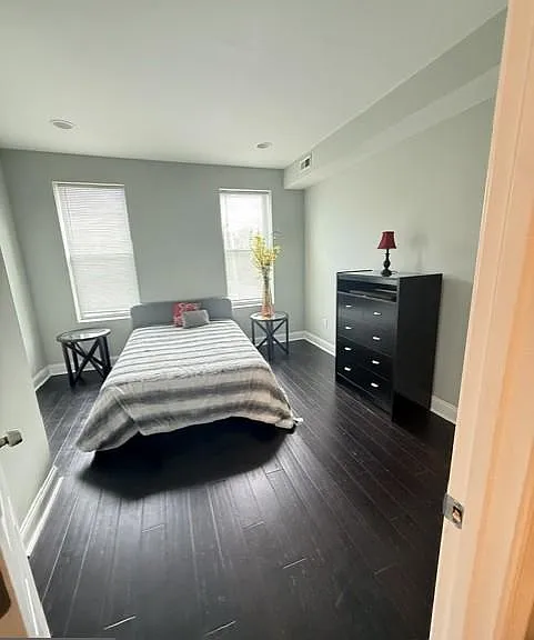 1046 W Lombard St — Photo 10