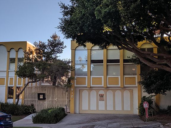 2nd image of 810 20th St APT 5