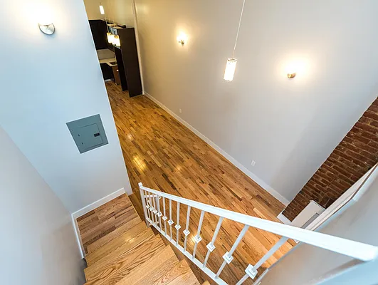 Rented by Nooklyn NYC LLC | media 71