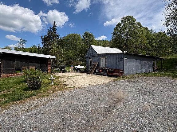 4th image of 8670 Fairground Rd