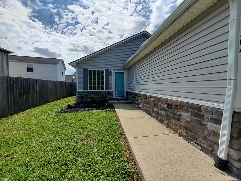204 Lucille Dr — Photo 33