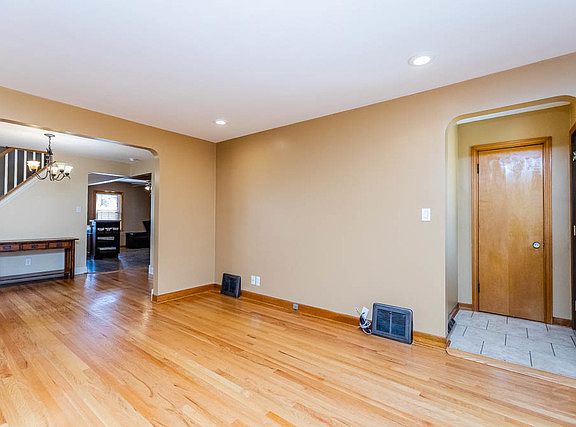 2nd image of 11021 S Lawndale Ave