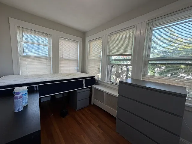 5 bed, 1725 sqft, $7,500 — Photo 3