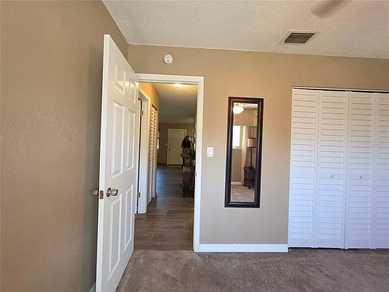 400 Oakridge Blvd #60 — Photo 19