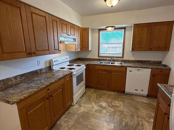 5th image of 810 10th St NE #3
