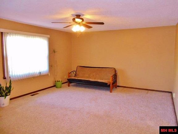 4th image of 2308 Driftwood Dr
