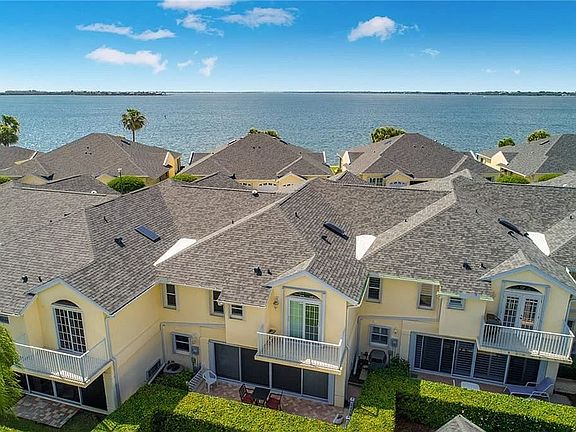 5th image of 4055 NE Moon River Cir