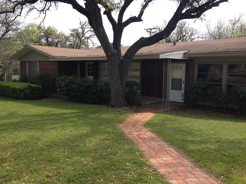 1st image of 400 Sharron Dr