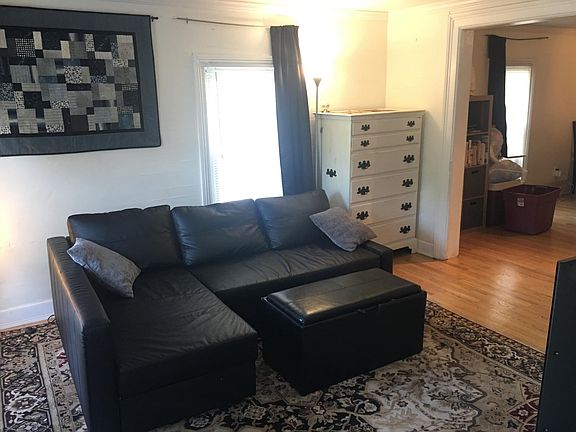 3rd image of 200 Circular St #2