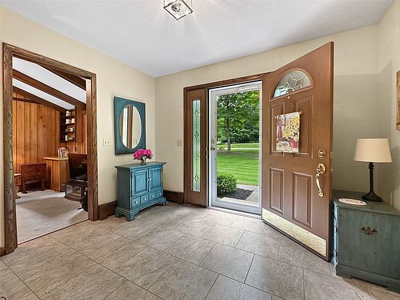 4th image of 12015 Skyview Dr
