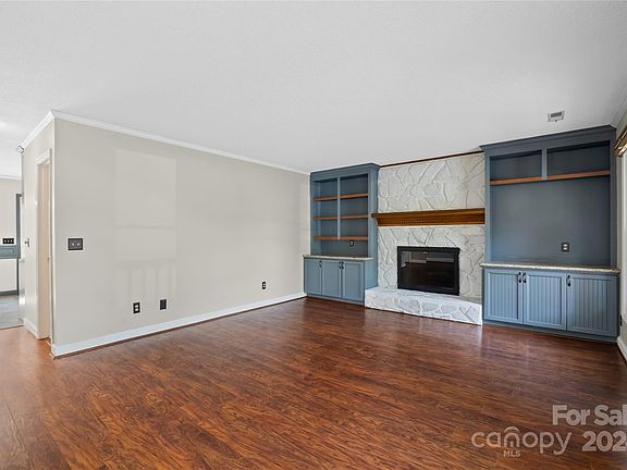 5th image of 817 Mitchell Ave