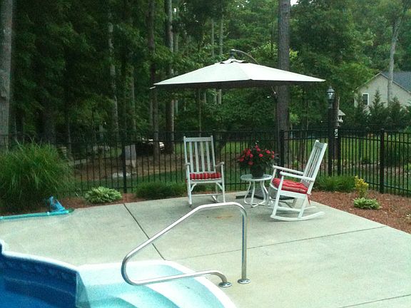 Pool Area/new liner 2014