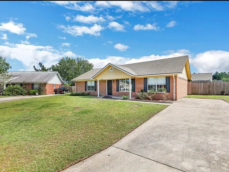 772 Melissa Dr — Photo 4