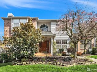 18126 6th Pl SW, Normandy Park, WA 98166