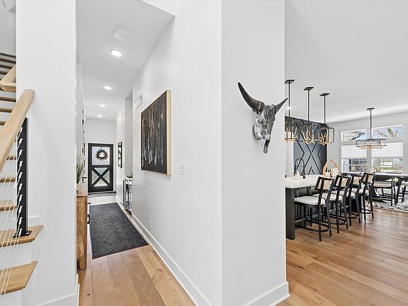 4th image of 3703 Elio Way