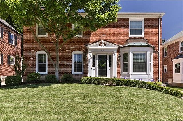 Welcome to 9405 White Ave - a 4 bedroom / 2.5 bath home with 2 car garage in the sought-after Parkridge neighborhood of Brentwood