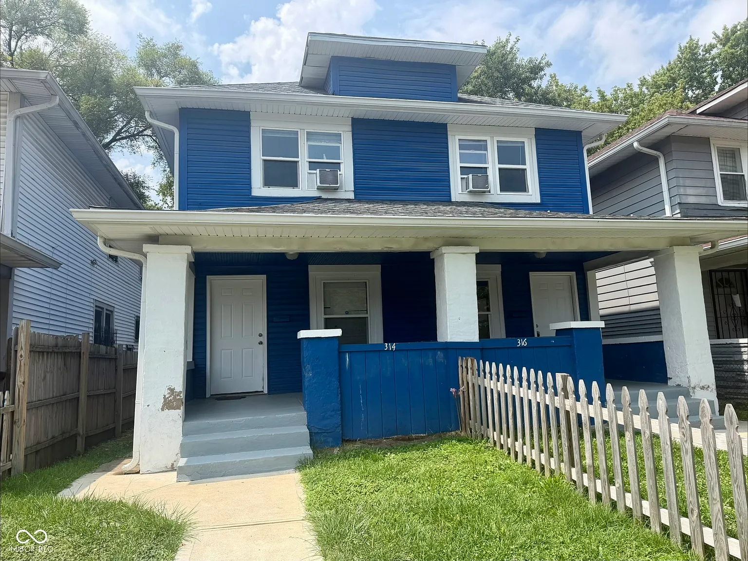 3 bed, 1.5 bath, 1134 sqft, $1,350 — Photo 1