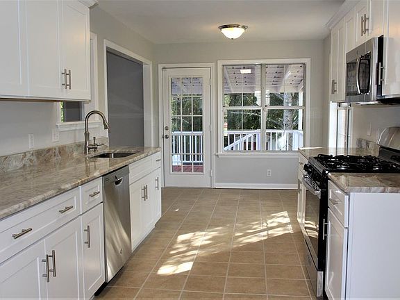 2nd image of 3338 Claybrook Dr