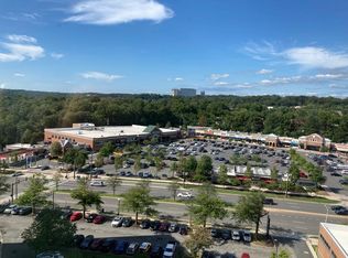 4600 Duke St APT 1414, Alexandria, VA 22304