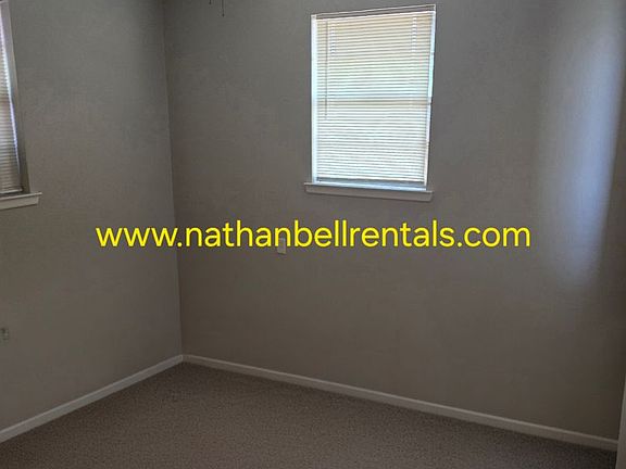 4th image of 1075 22nd St NE