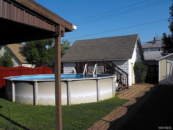 5th image of 2718 Whitney Ave