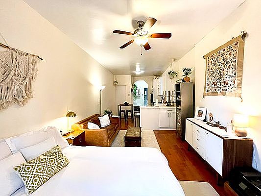 1st image of 478 3rd Ave APT 4A