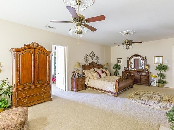 3rd image of 1510 County Road 227