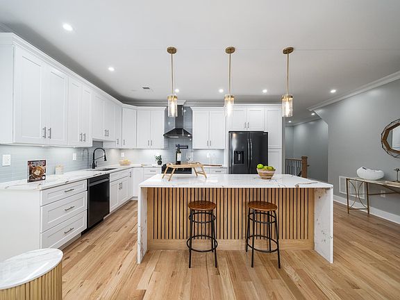2nd image of 335 Virginia Ave #1