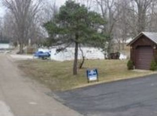 9520 E 520 S, Wolcottville, IN