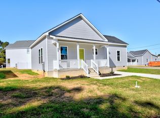 307 N Farmer Dr, Benson, NC 27504