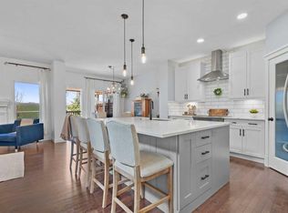 64 E Drake Landing Cres, Okotoks, AB T1S 0E6
