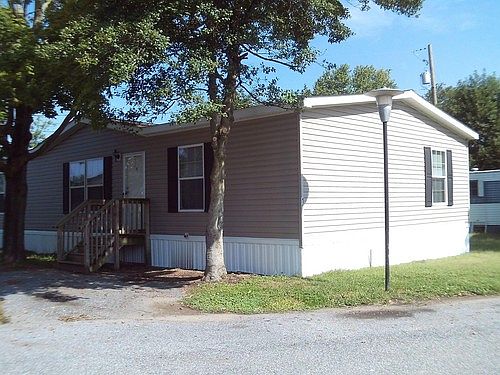 1st image of 182 Holly Dr