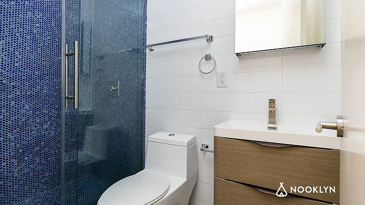 Rented by Nooklyn NYC LLC | media 52