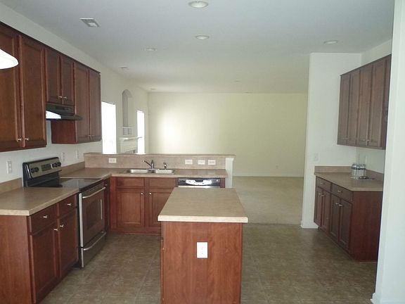 Kitchen Area 1