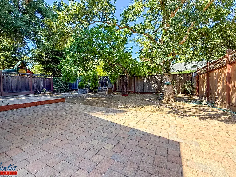 207 Harding Ave — Photo 7