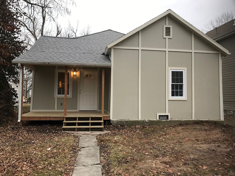 712 E 7th