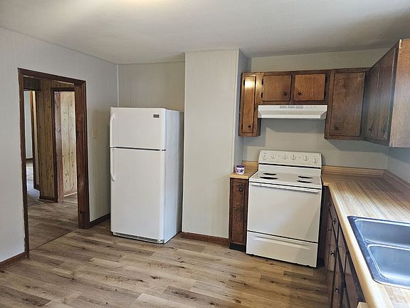 5th image of 405 S Poplar St