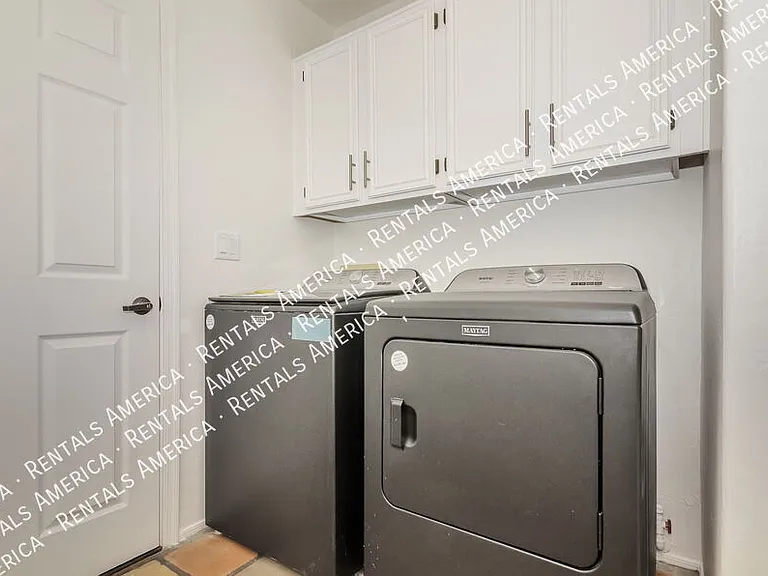 1150 W Masters Cir — Photo 19